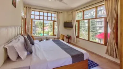 DELUXE ROOM WITH BALCONY VIEW