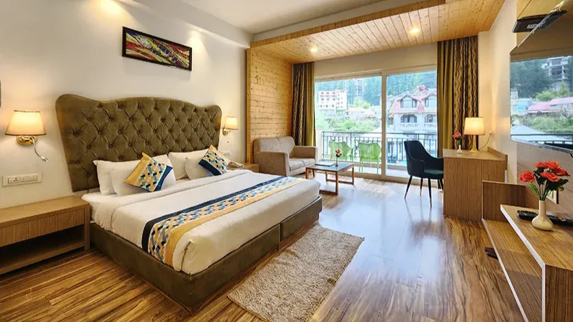 Luxury Room with Balcony
