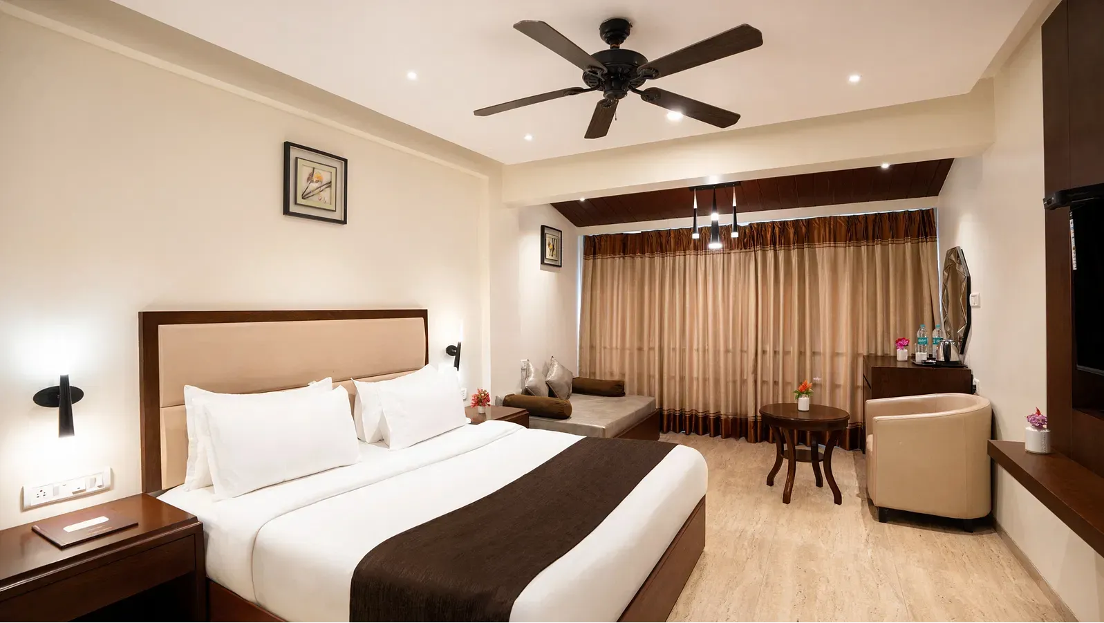 Grand Classic Room