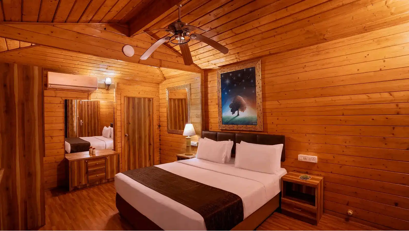 Vega Room