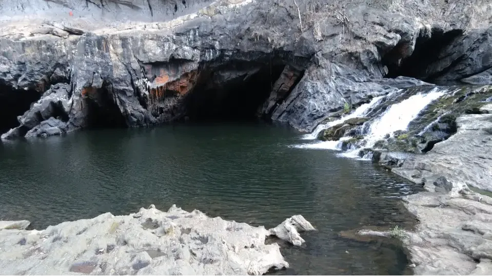 Syntheri Rocks