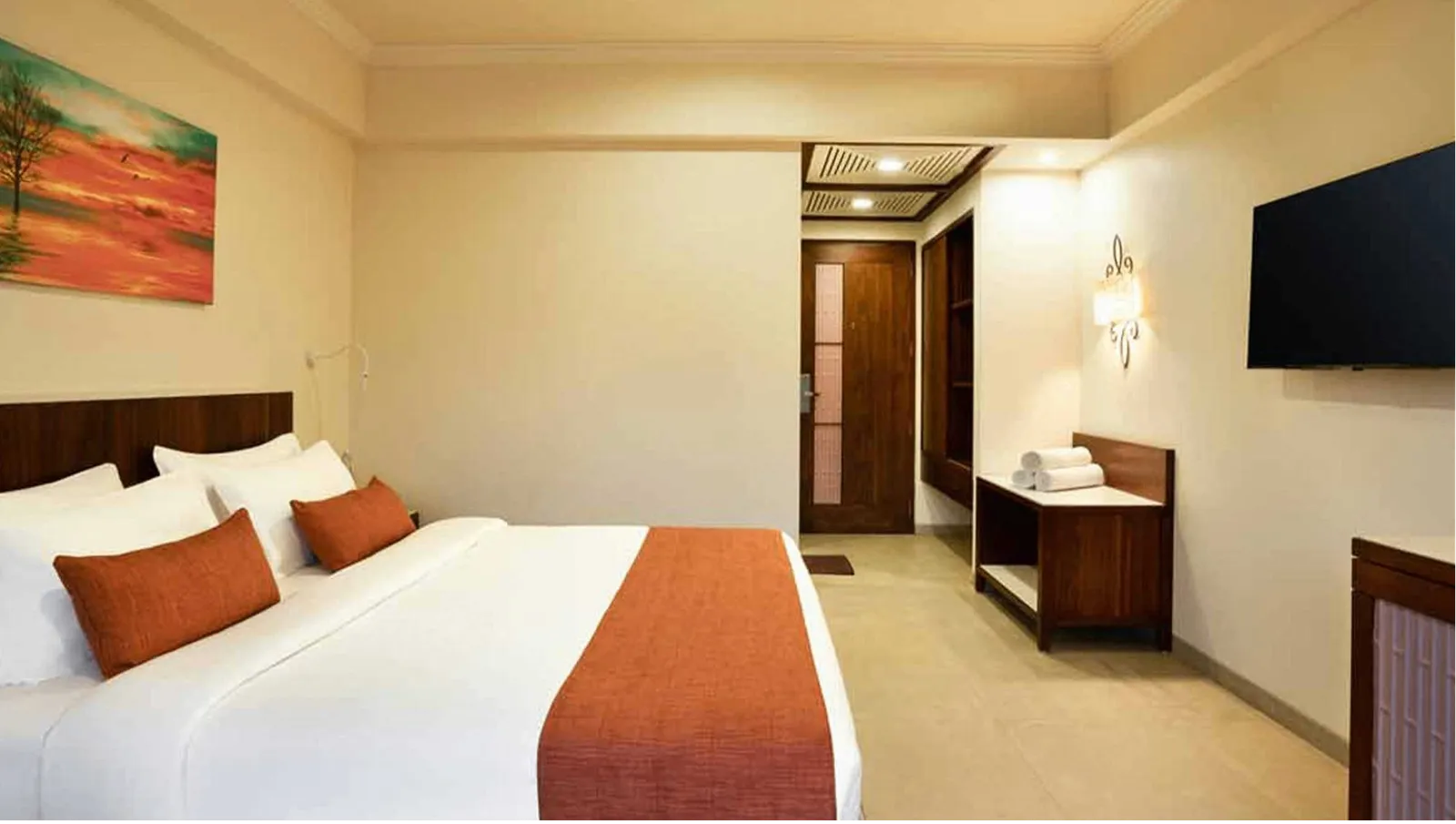 EXECUTIVE ROOM