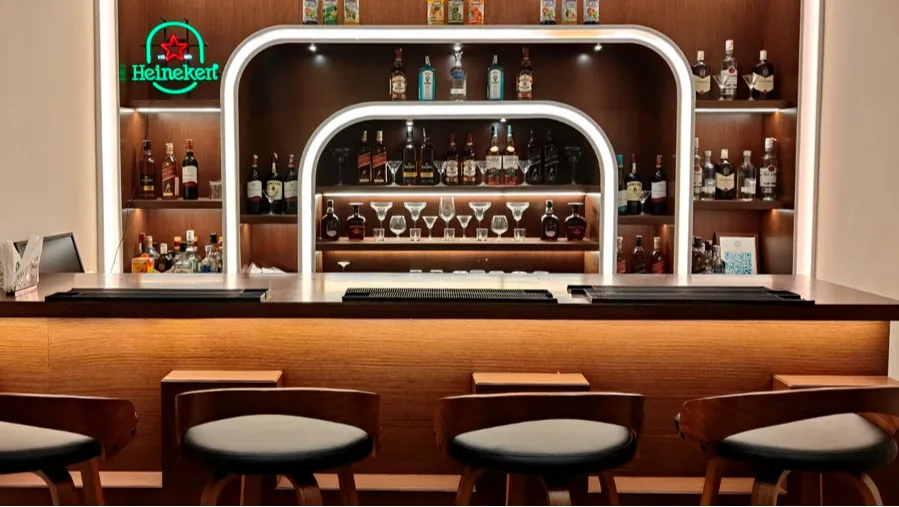 Orchid - The Longue Bar