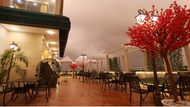 Roof Top Restaurant
