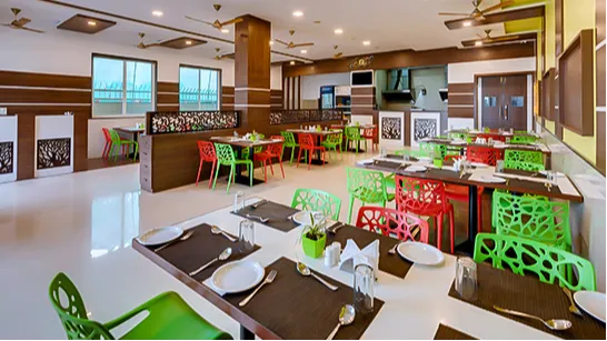 Poolside Restaurant