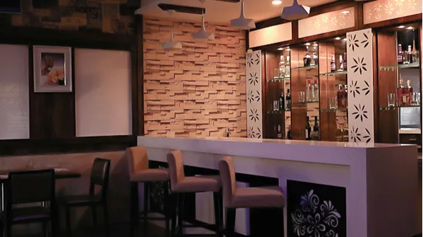 Bar / Lounge
