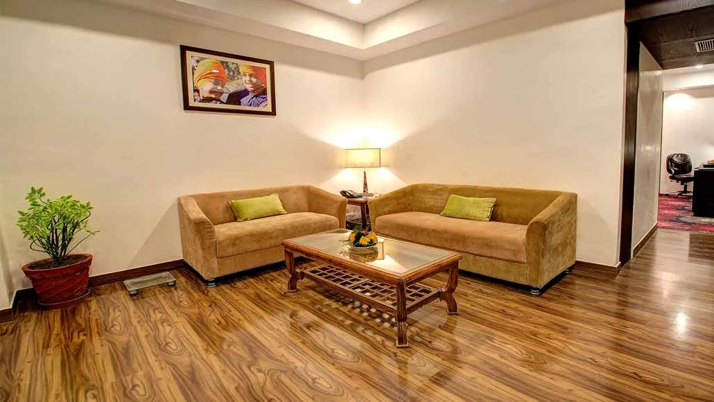 EXECUTIVE SUITE