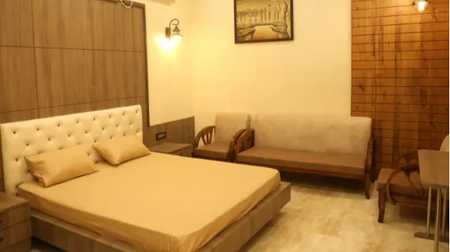 Premium Room