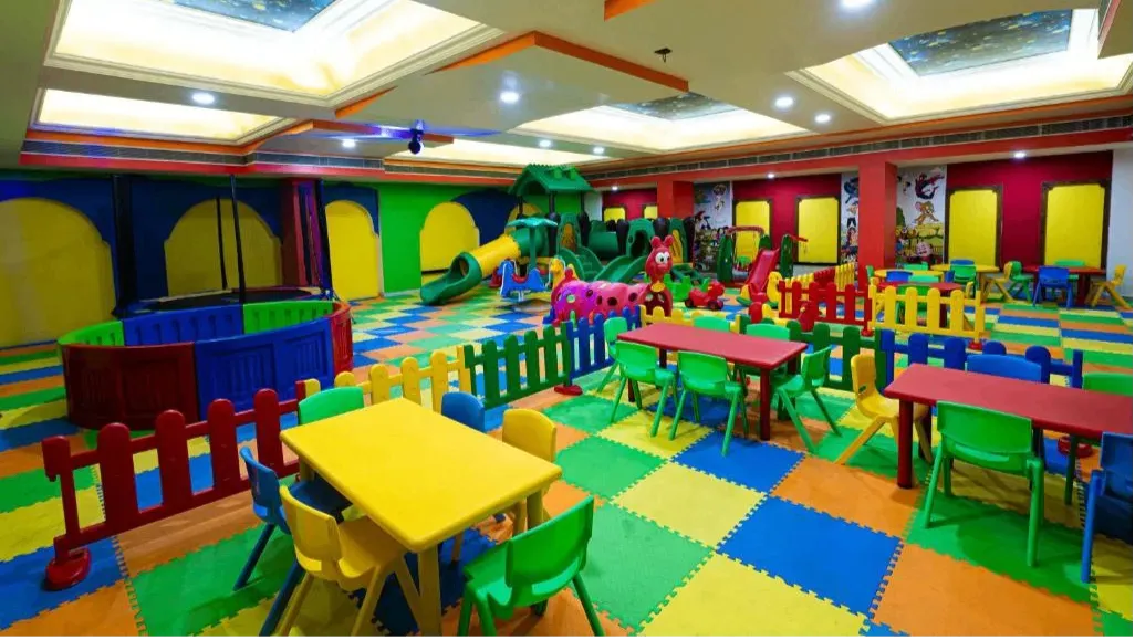 KIDS AREA