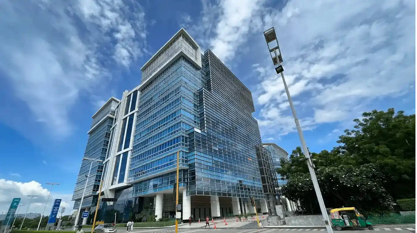 DLF CyberHub