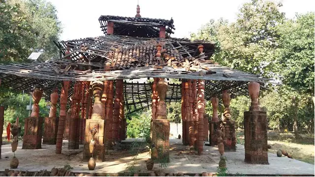 Garh, The verdant forest