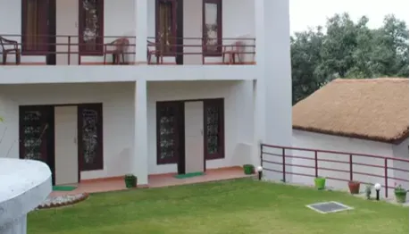 Clarks Inn Binsar