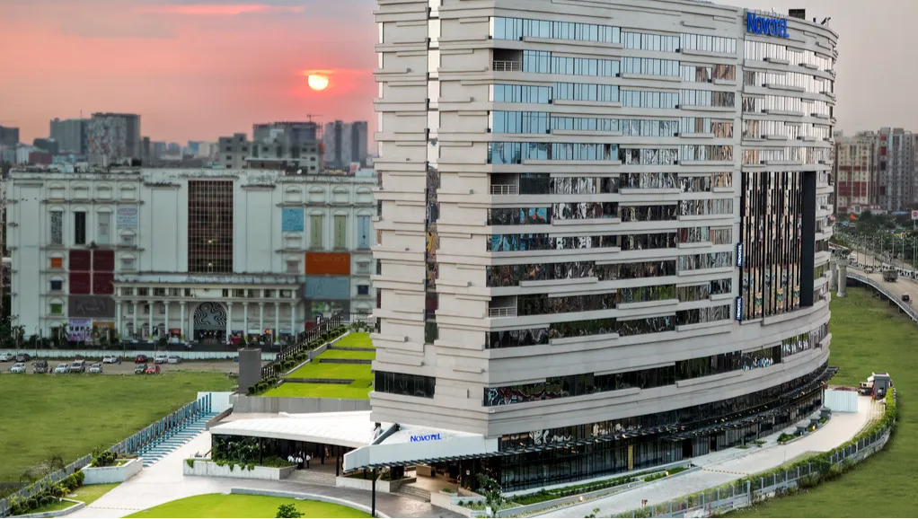 Novotel Kolkata - Hotel & Residences