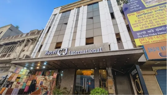 Hotel Cj International