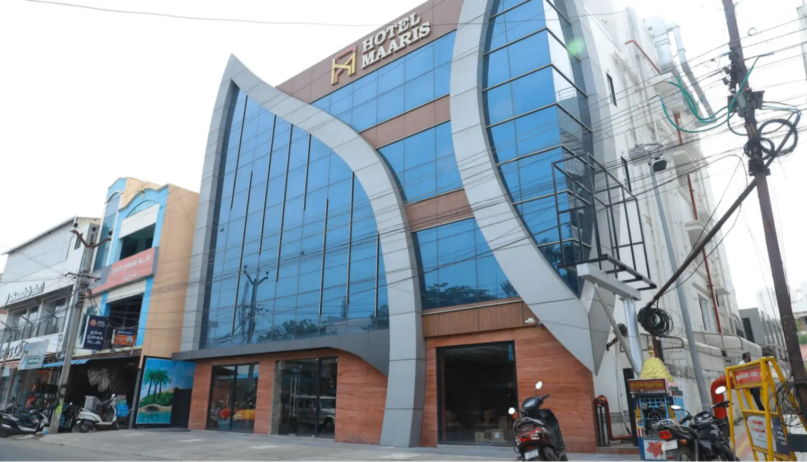 Hotel Maaris
