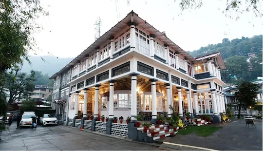 WelcomHeritage Palace Belvedere