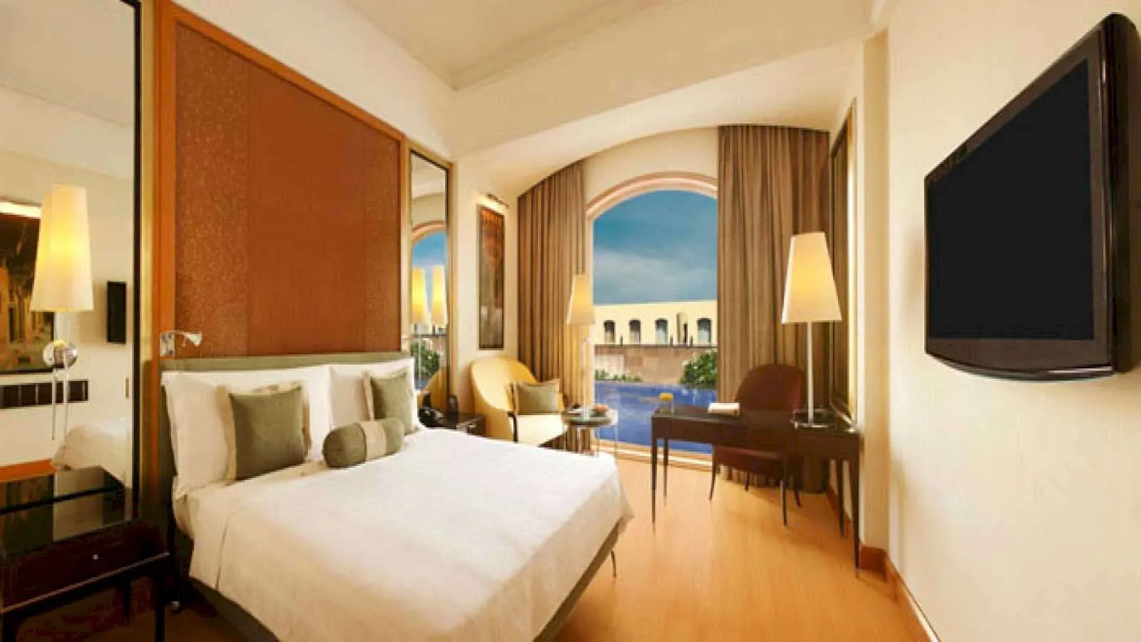 Superior Pool View Room