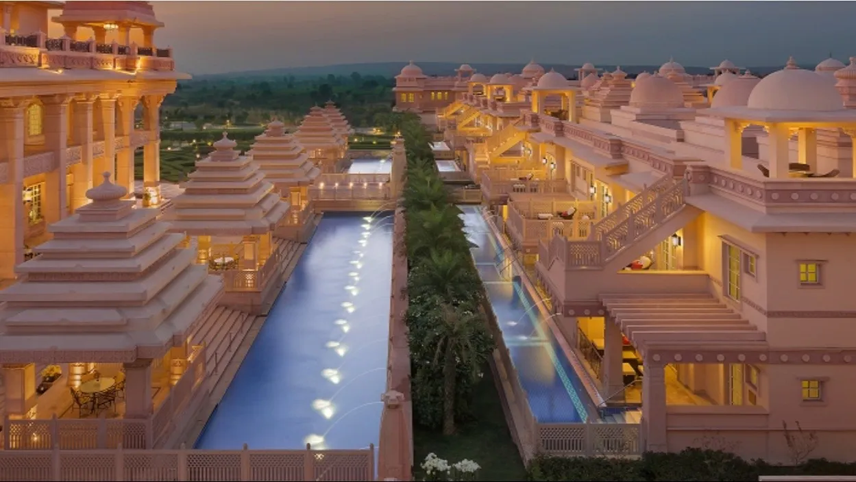 Evening Rituals by the Ghats of Yamuna