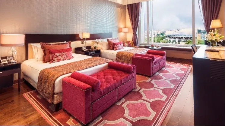 Luxury Room Runway View Twin Bed