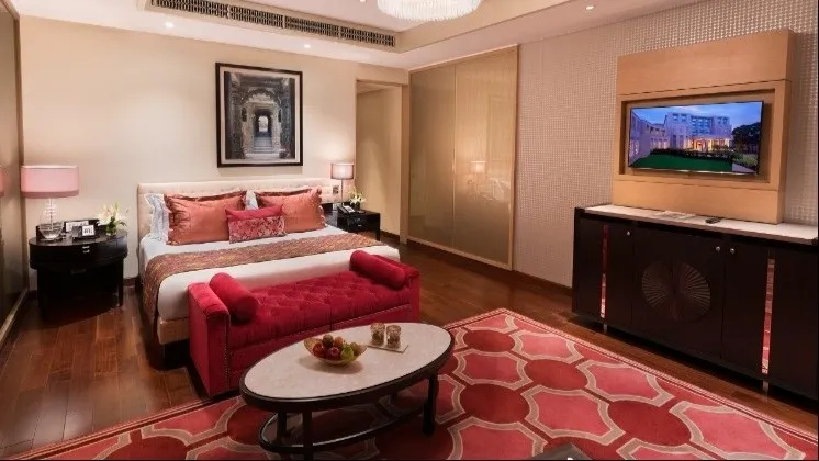 Taj Club City View King Bed 