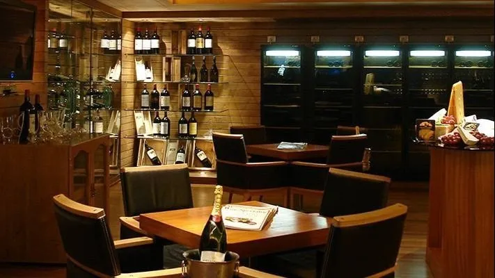 Diwine - Wine Cellar