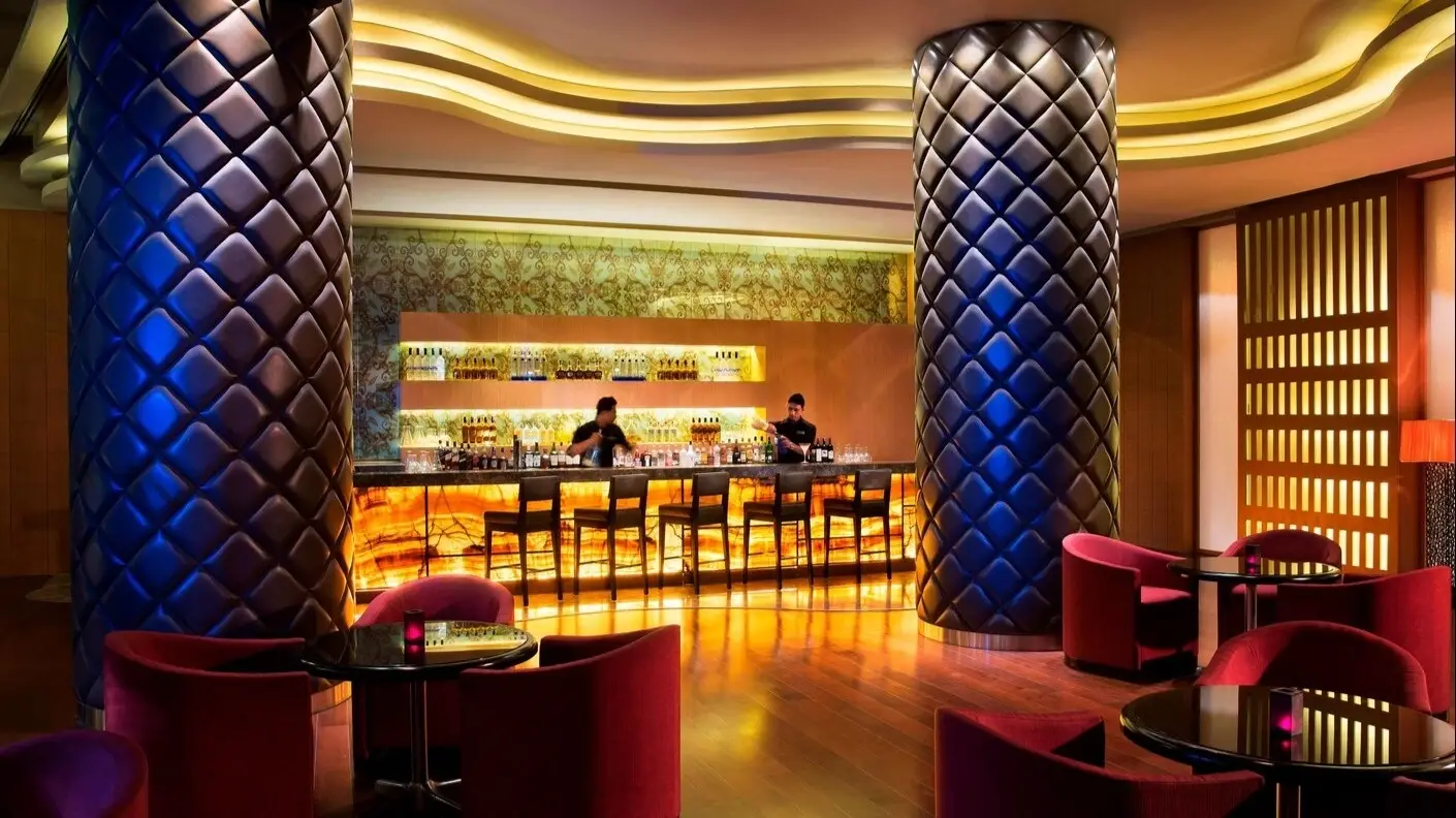 M Bar