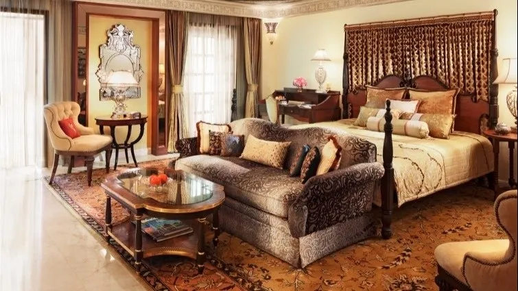 Palace Room 1 Bedroom Garden View Courtyard View King Bed