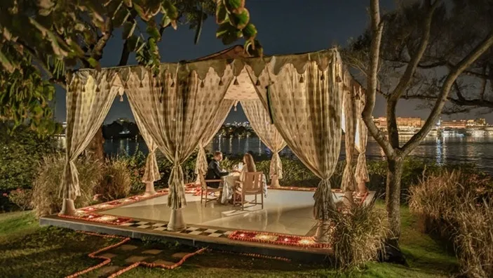 Dinner at the Lakeside Pavilion.