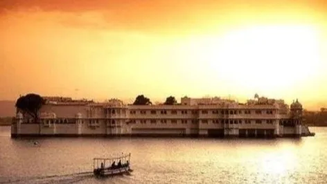 Exclusive Boat Cruise