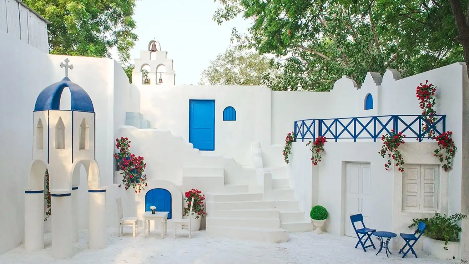 The Santorini Delight