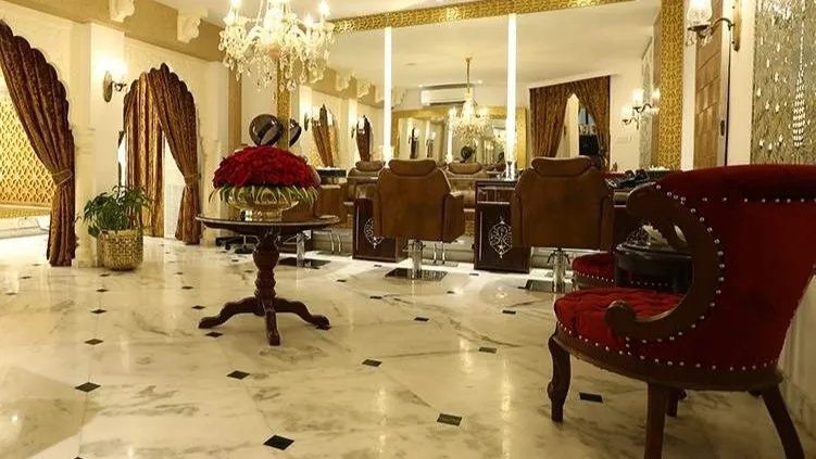 Luxury Salon