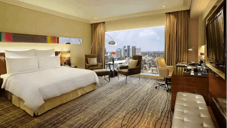 King Hilton Deluxe Guestroom