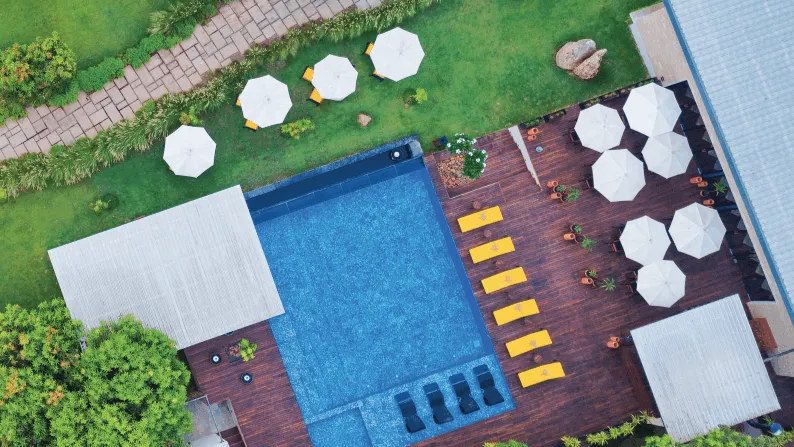 Al Fresco Poolside
