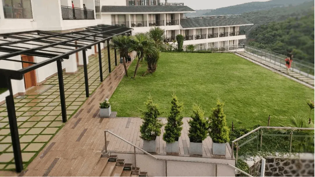 Karvi Lawn