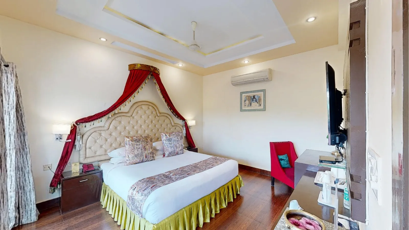 Maharaja Room with Personal Pool