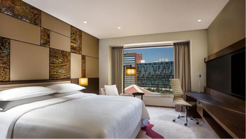 Deluxe Room with City view