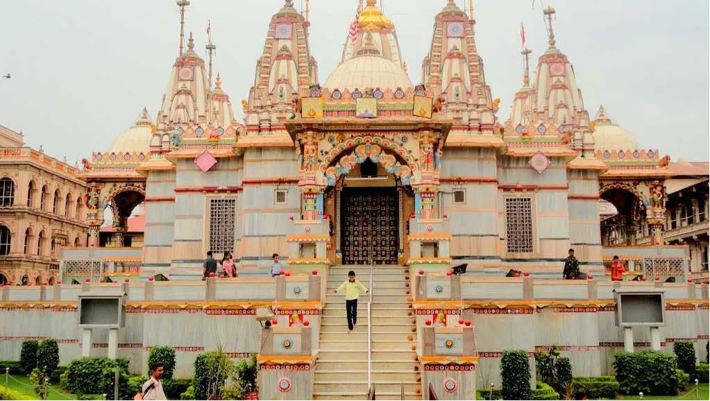BAPS Lord Swaminarayan Temple Anand