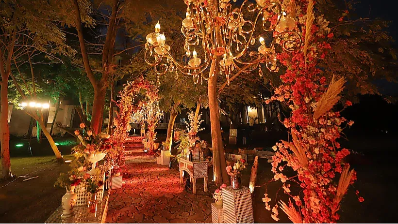 Shalimar Lawn 1​