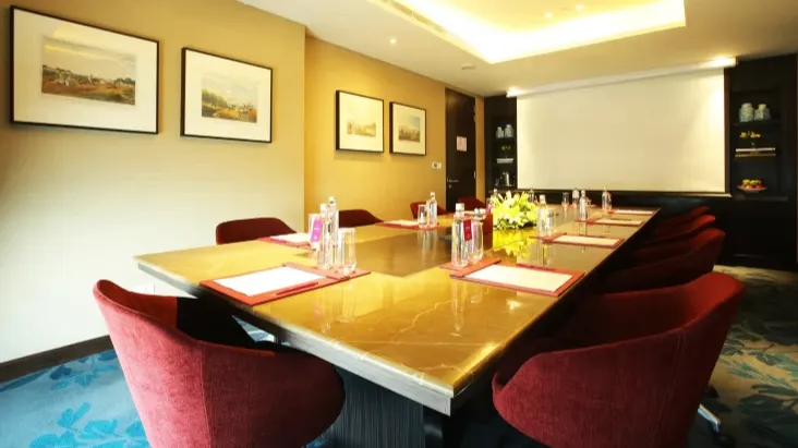 Club Lounge Boardroom	