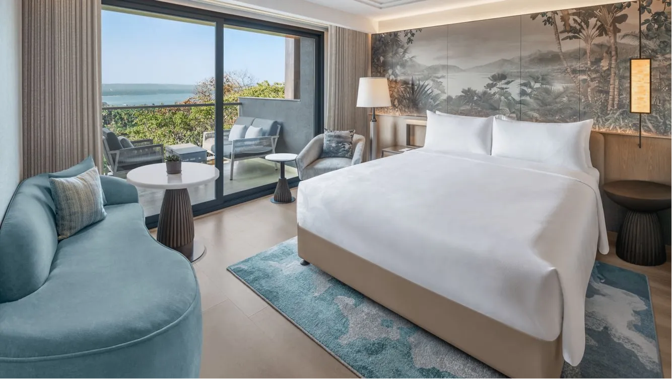 Luxury Bay Room