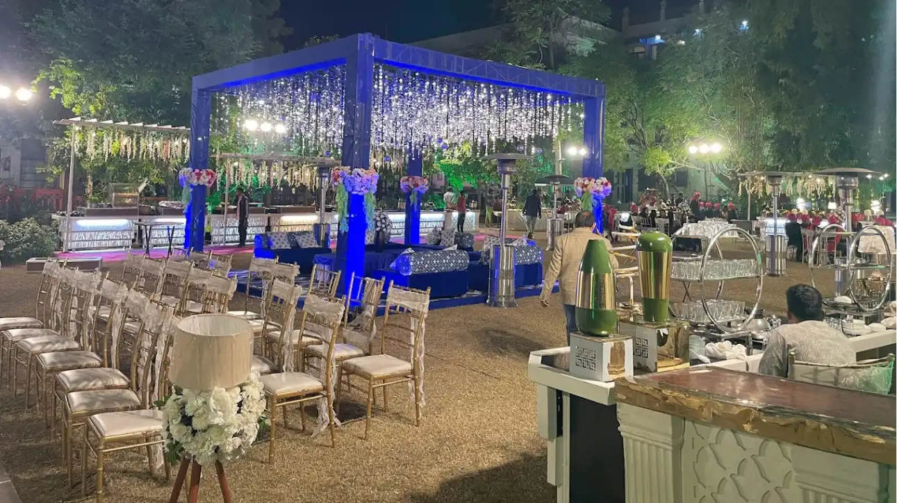Peacock Lawn