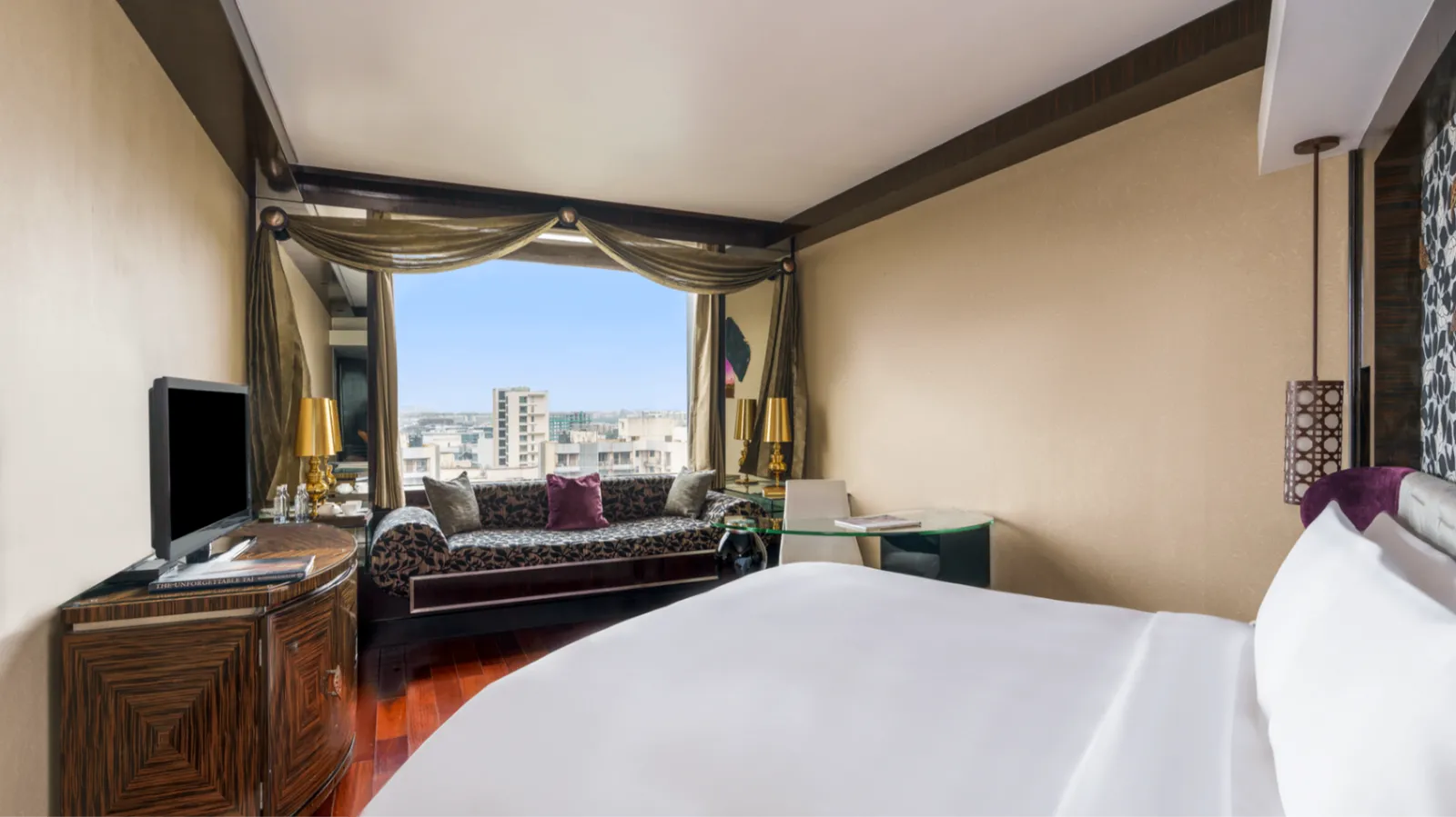 Luxury Room - king Bed