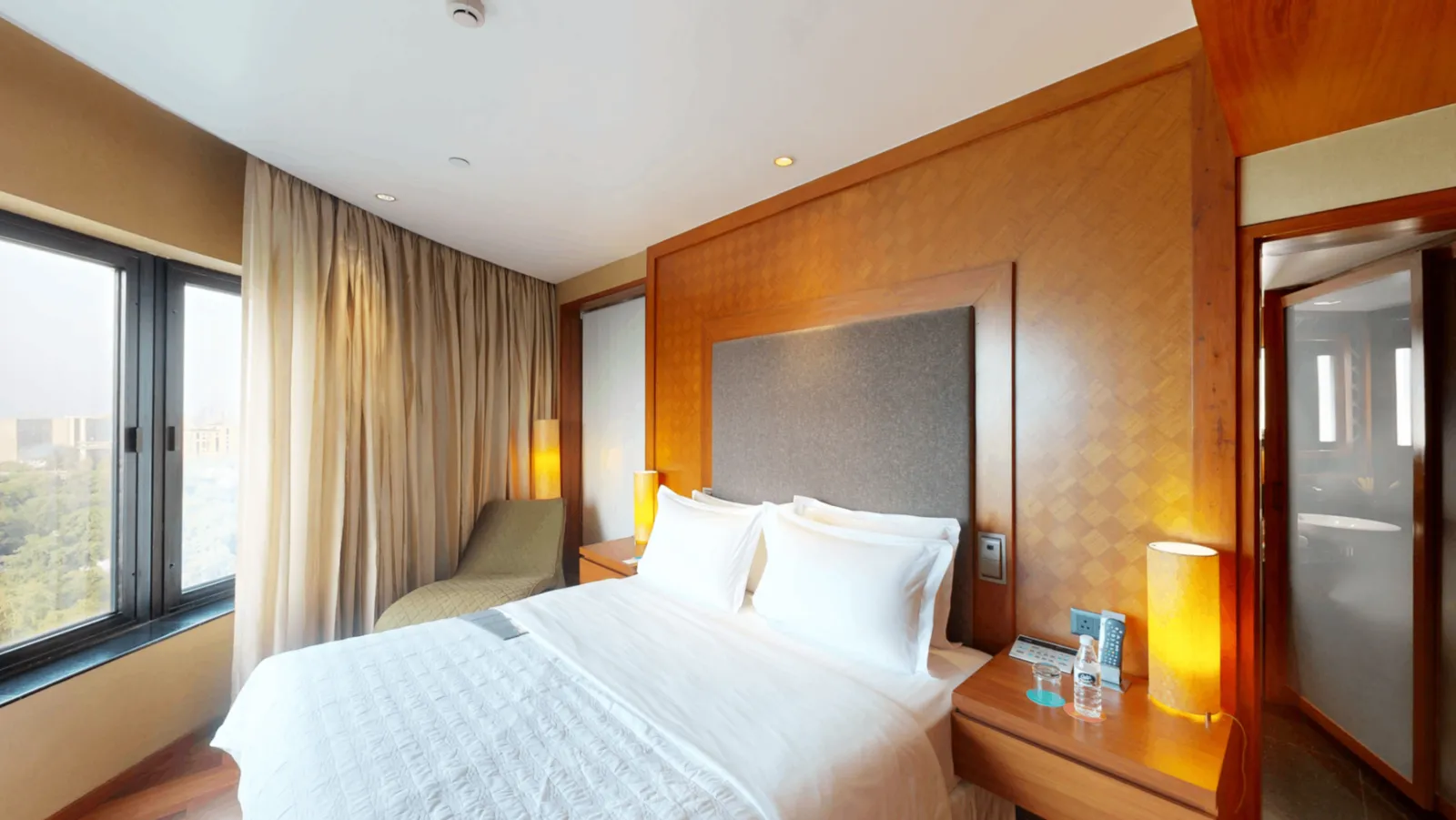 Executive Suite ( Satin Theme )