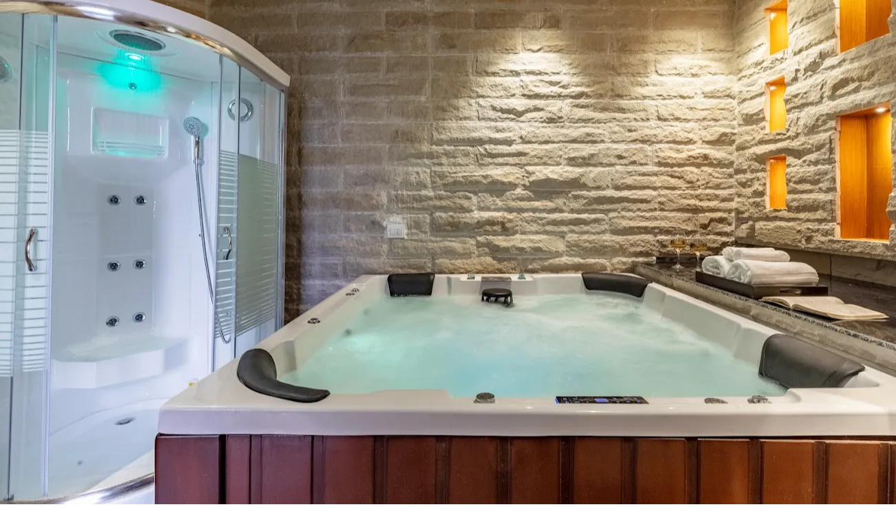 Jacuzzi Room