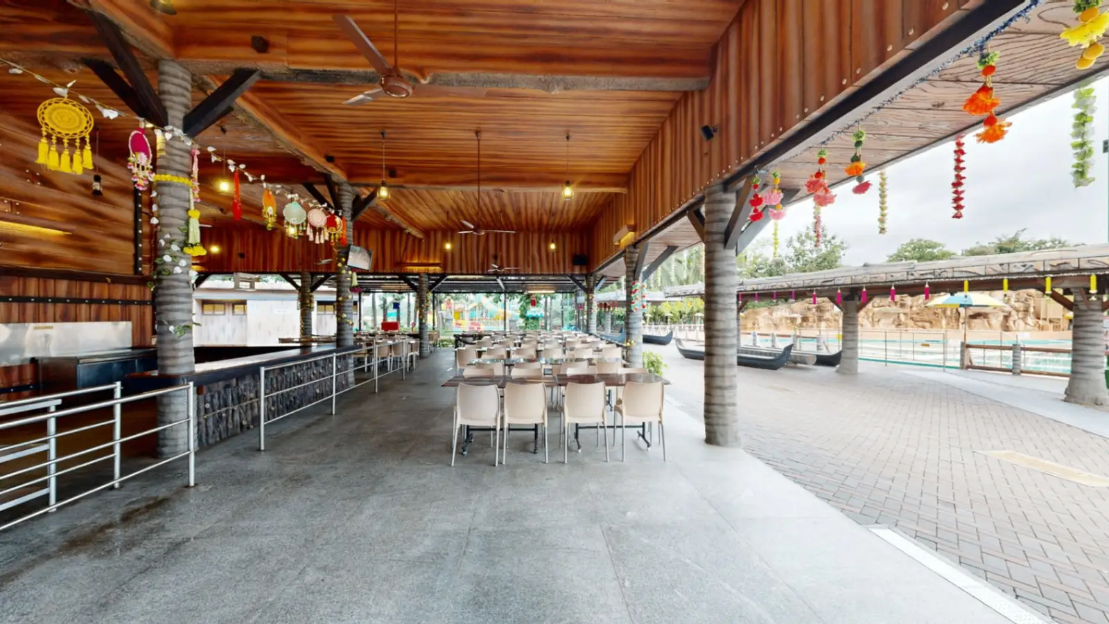 Waves Restaurant