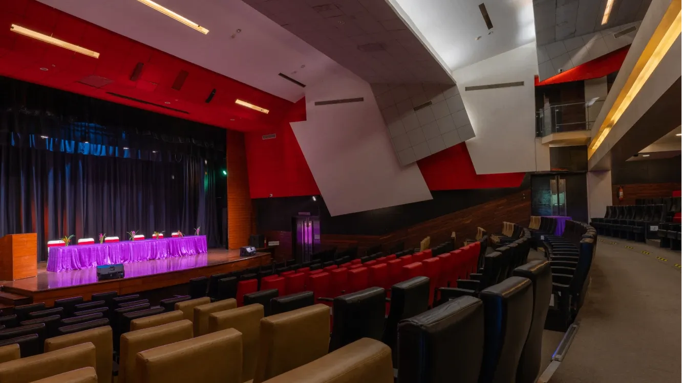 Auditorium Silver