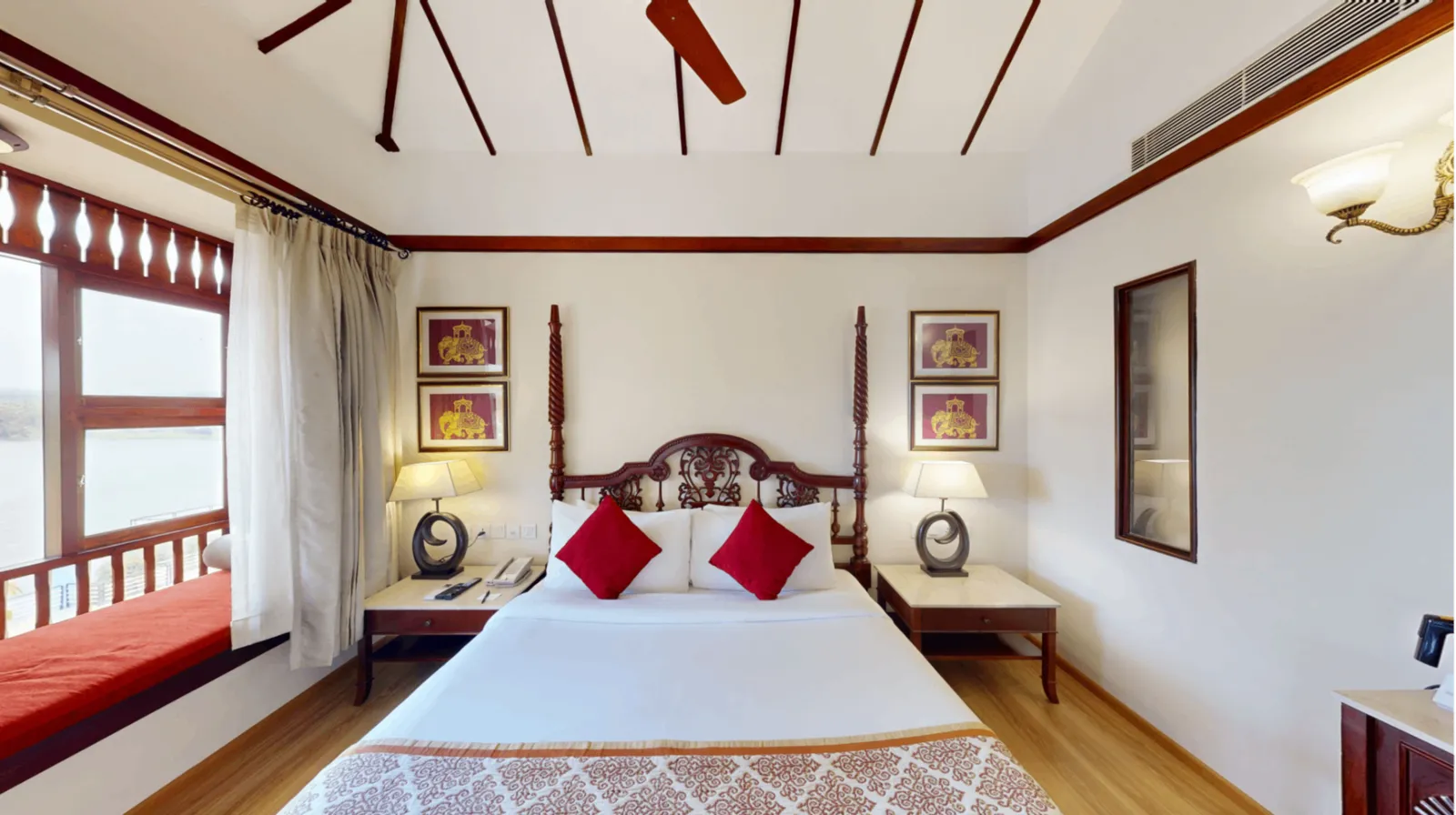 Luxury River View Cottage