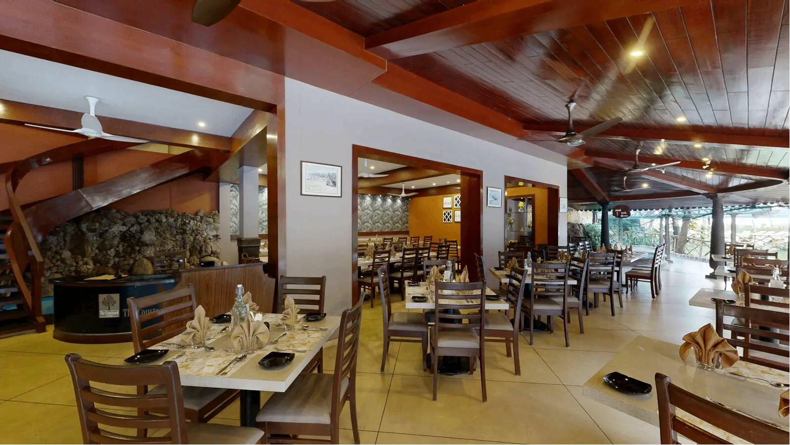 Courtyard Restaurant