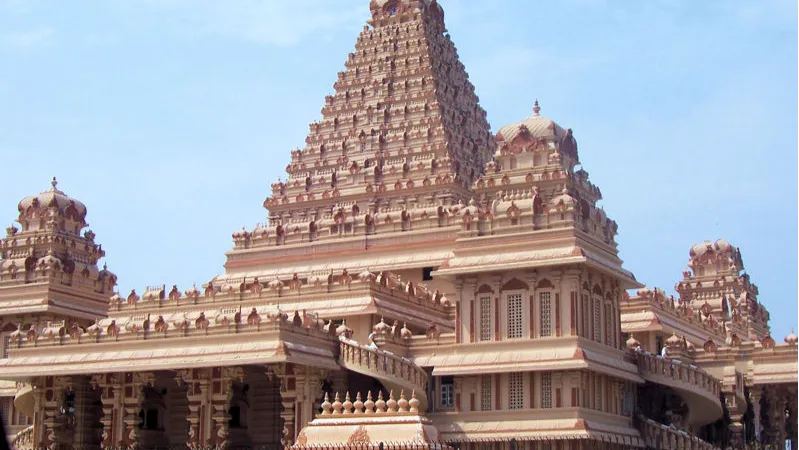 Chhatarpur Temple