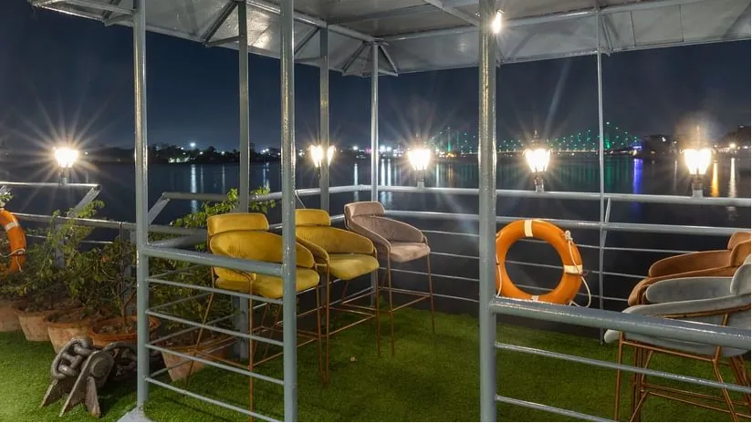 Anchorage Ballroom Deck (Hanging Balcony)